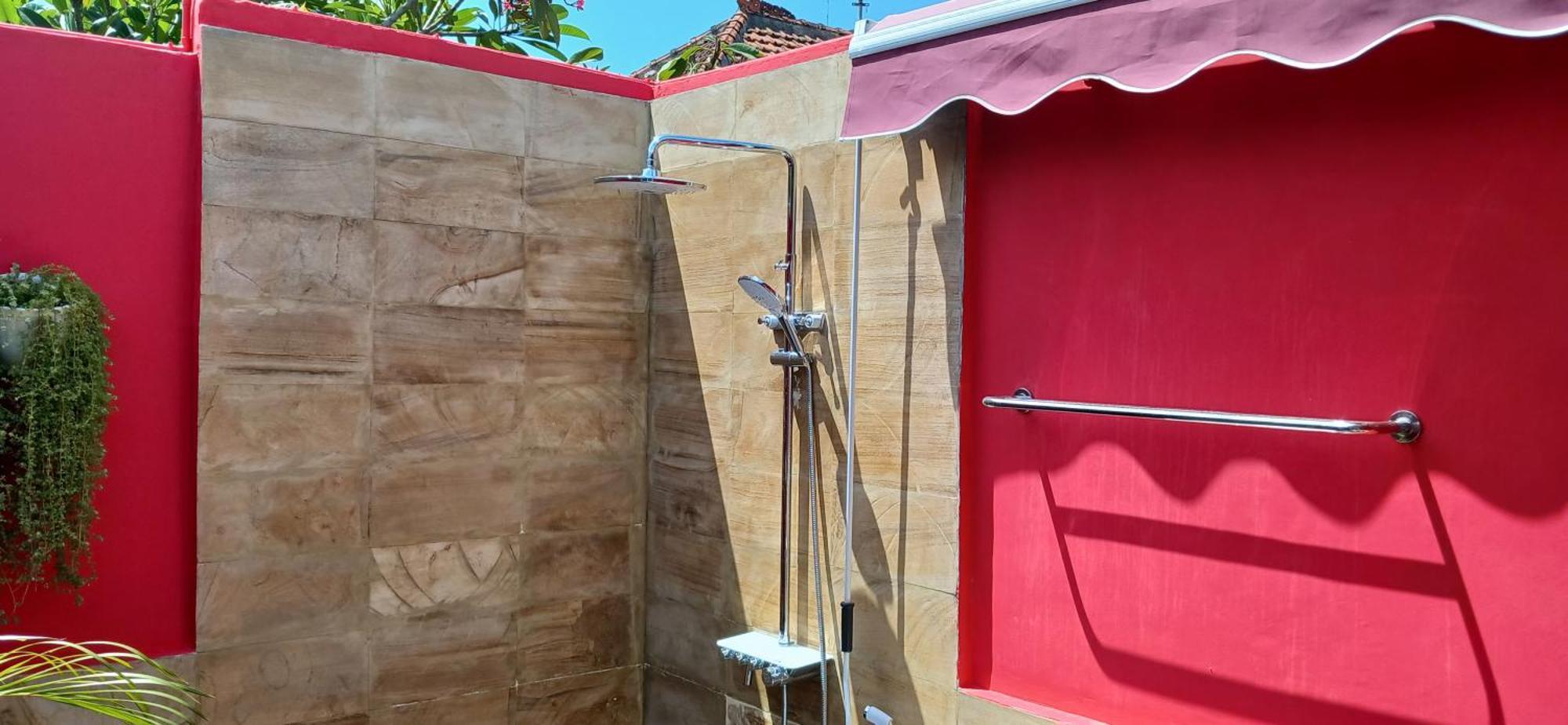 Dewi Sri Guesthouse Матарам Екстериор снимка
