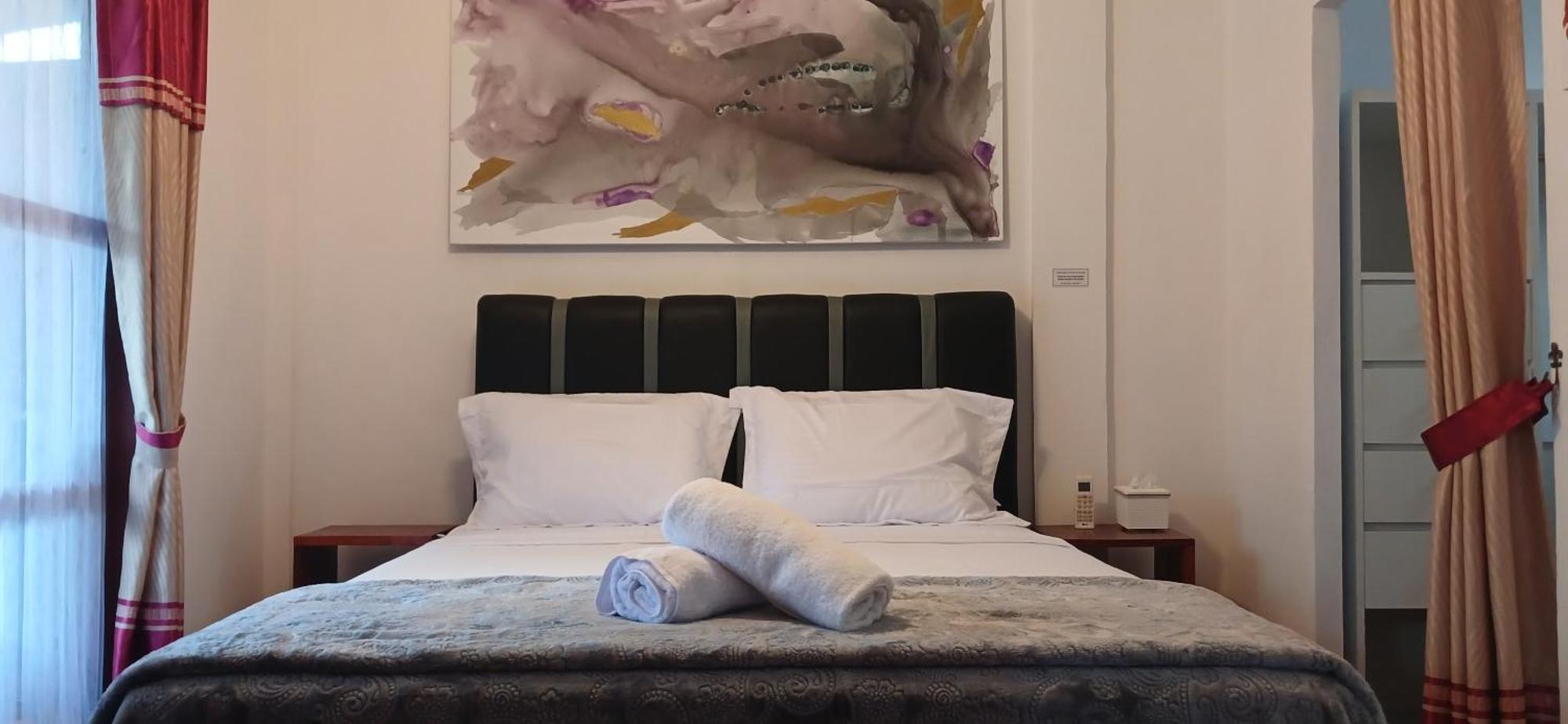 Dewi Sri Guesthouse Матарам Екстериор снимка