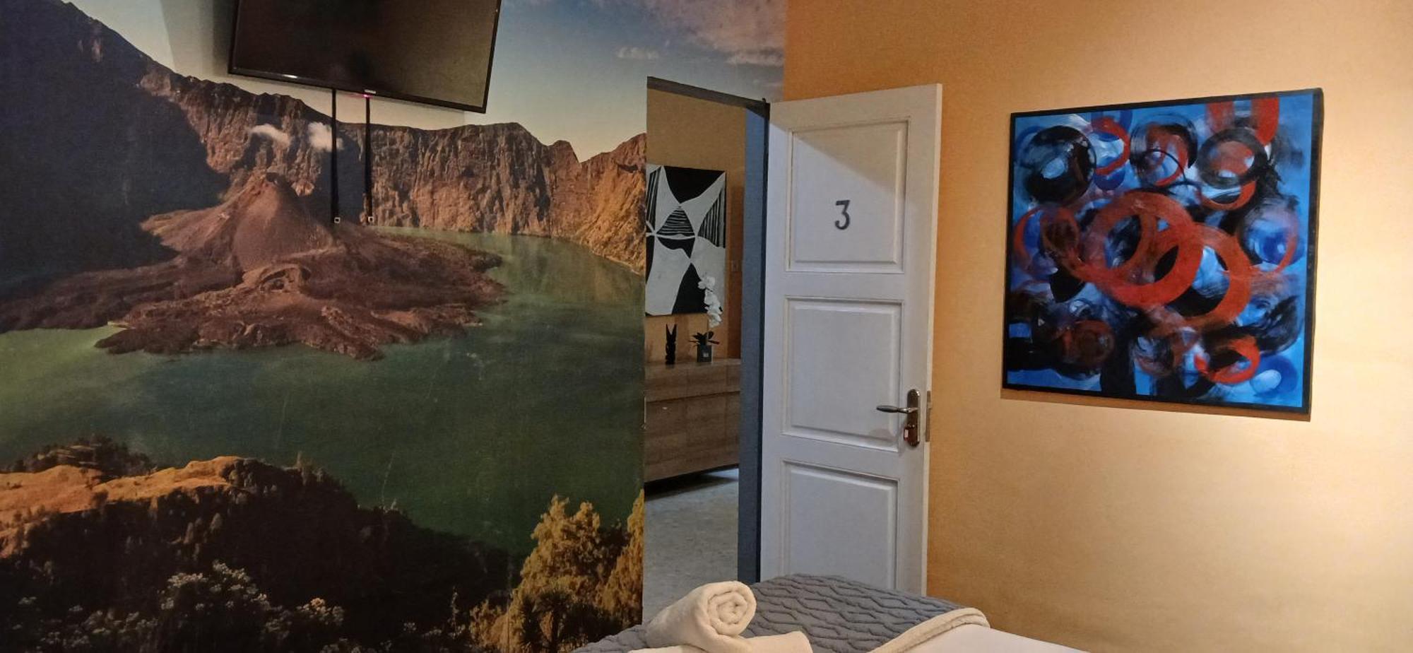 Dewi Sri Guesthouse Матарам Екстериор снимка