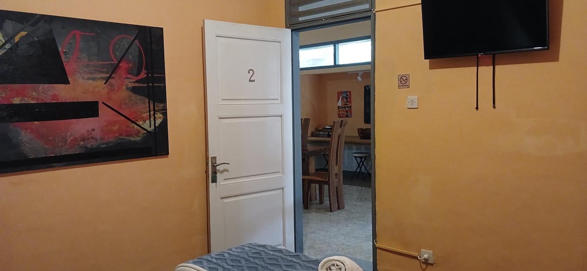 Dewi Sri Guesthouse Матарам Екстериор снимка